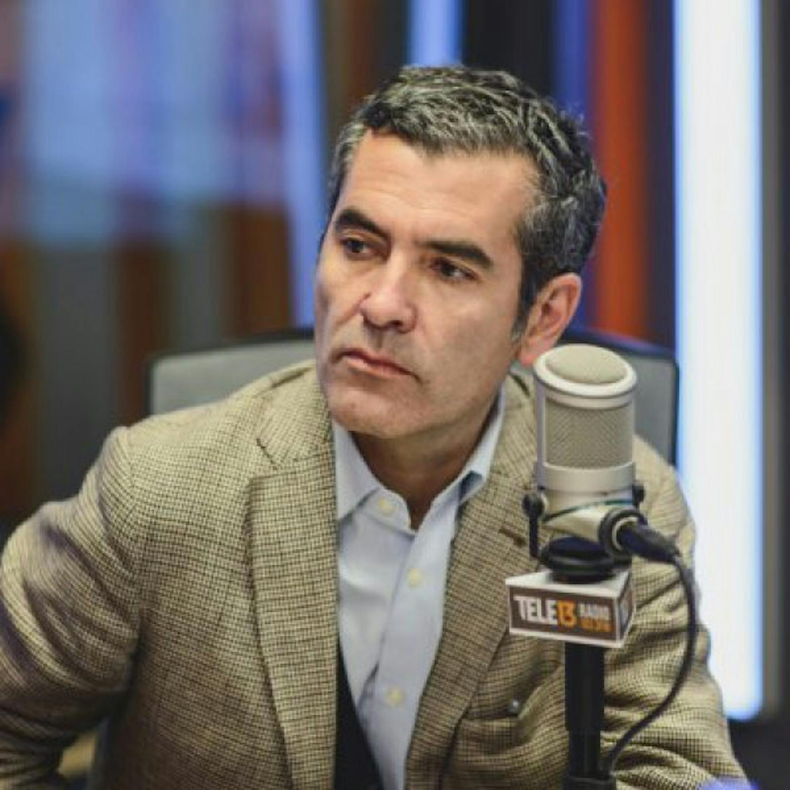 Mujica: "Si es verdad el tema de Gabriel Silber, ¿su escaño también se ve en cuestión?" episode artwork