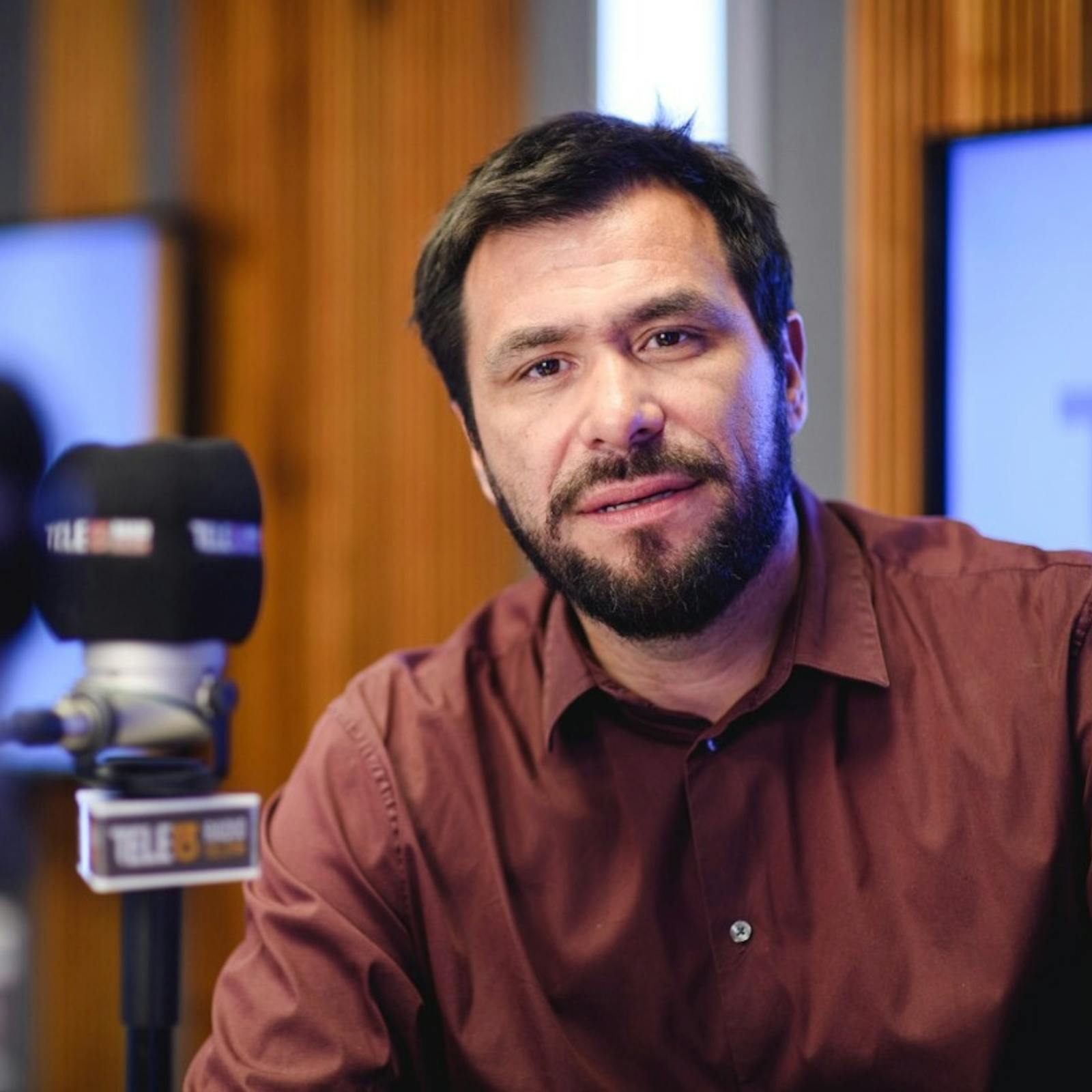 Pablo Aranzaes analiza la relación entre la música y la política