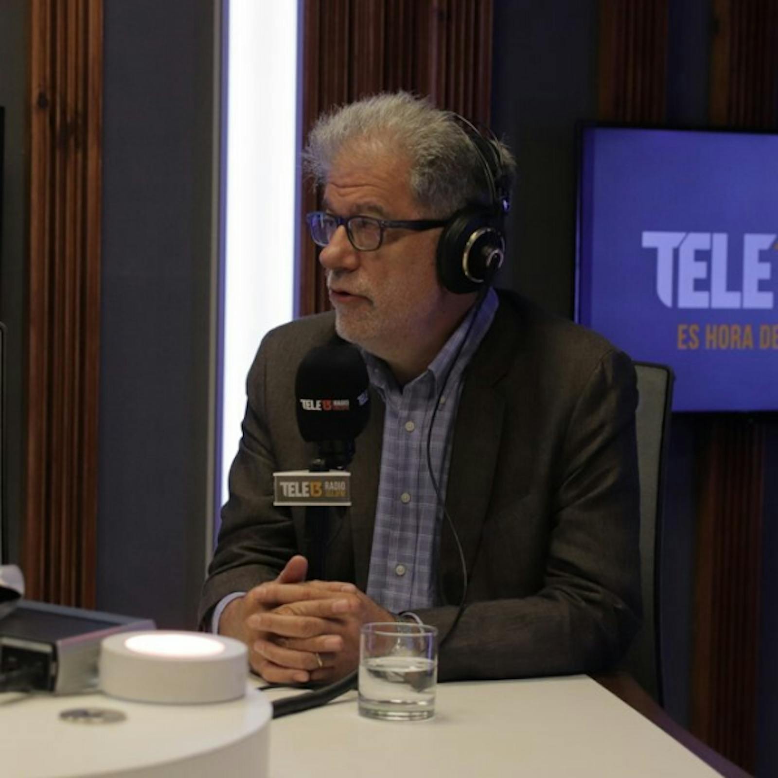 Director de “Espacio Público”: “Al tomar medidas hoy, estas se reflejan recién en un número de gente que va a la UCI, termina con ventilador mecánico o eventualmente mueren dos o tres semanas después” episode artwork