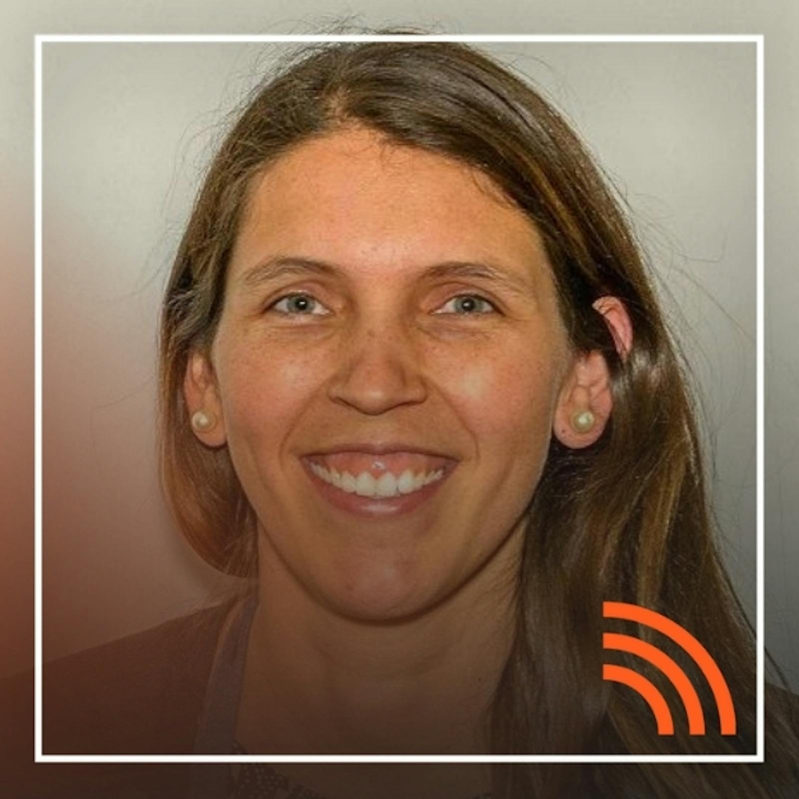 Cómo generar un impacto en la pobreza con Rocío Espinoza de Fundación MC episode artwork