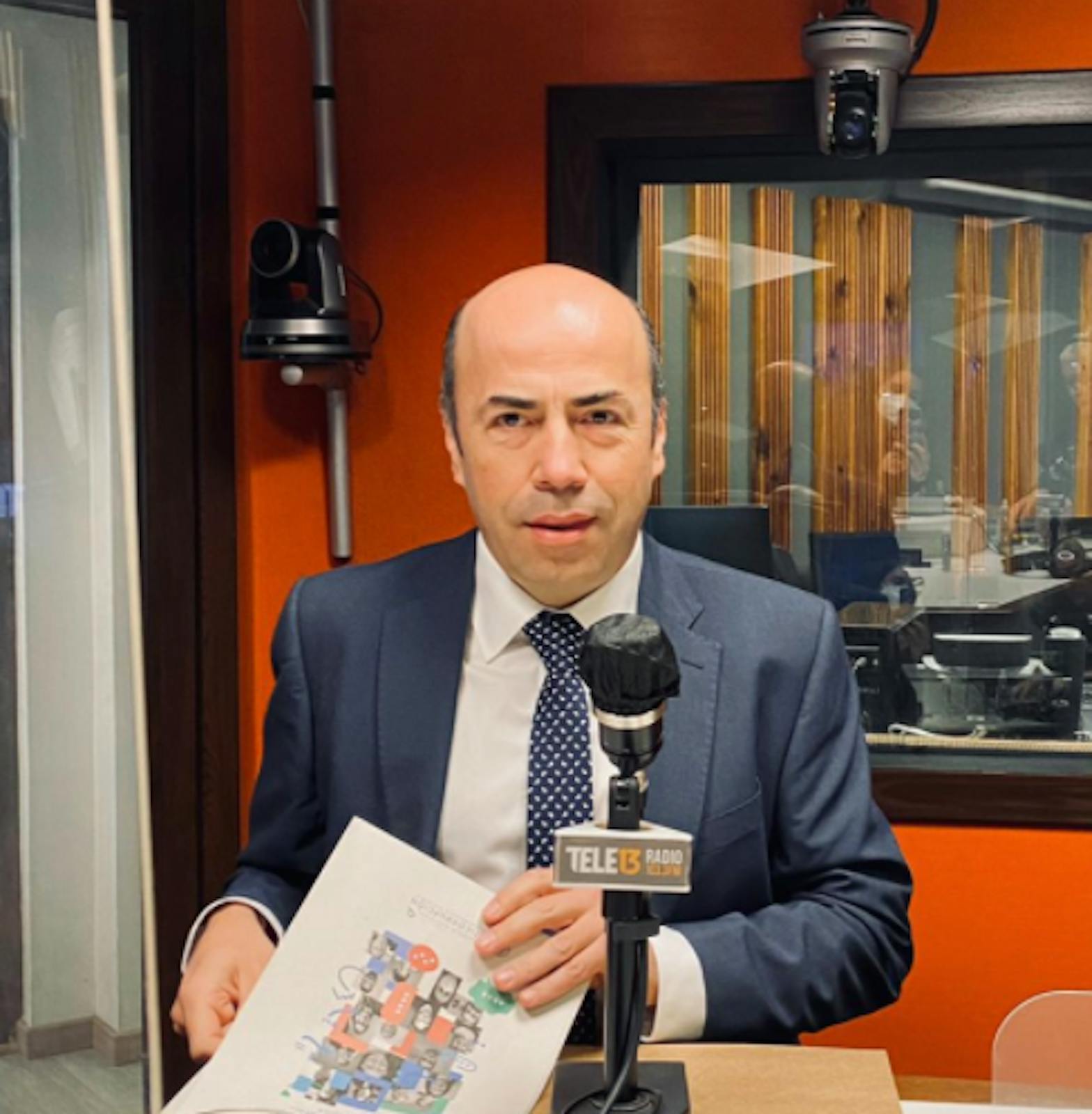 Contralor Jorge Bermúdez por relación de Piñera con Minera Dominga: “Un elemento de la gran corrupción es que normalmente queda sin sanción. Para nosotros es imposible porque, si fuera el caso, no tenemos las facultades para hacer un sumario" episode artwork