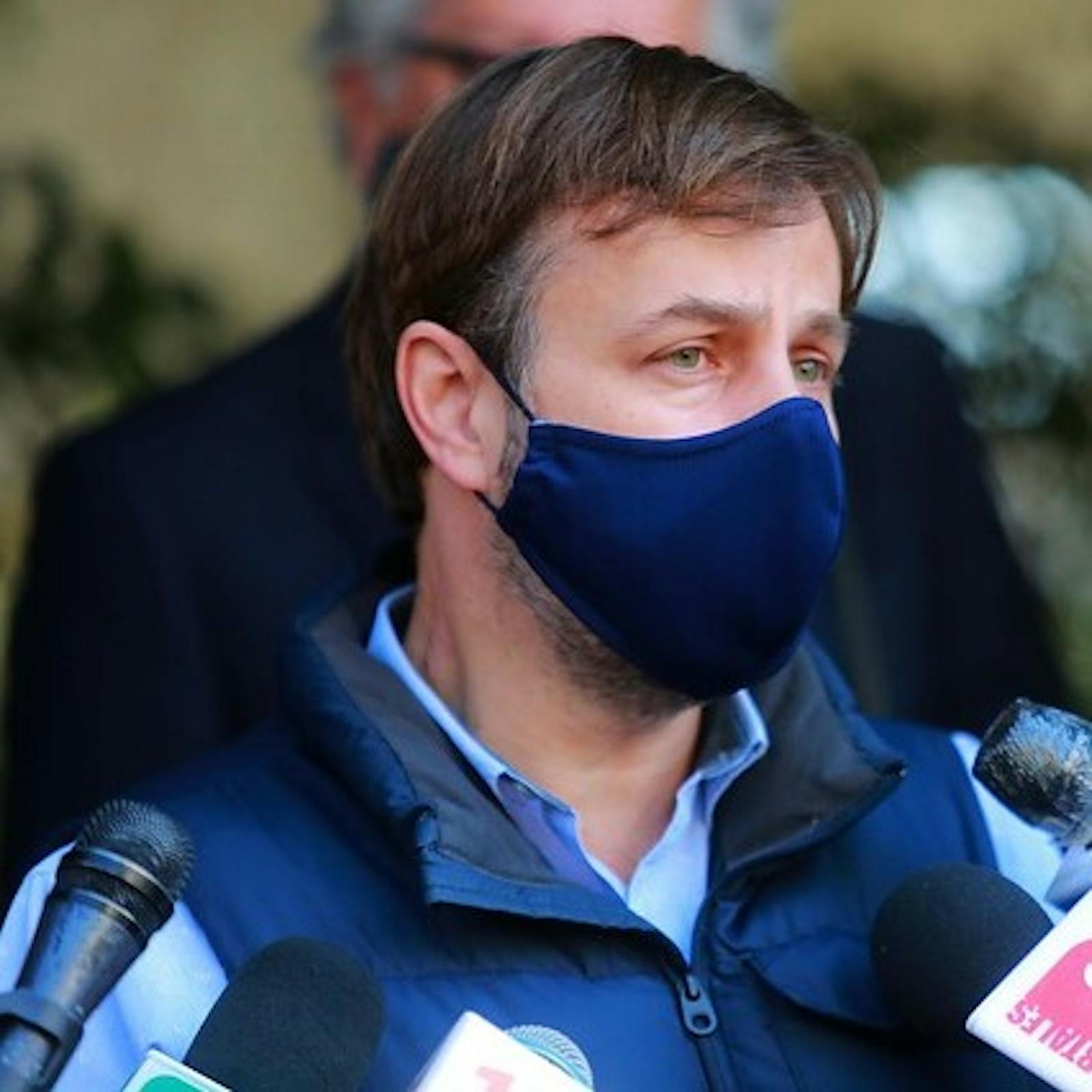 Alcalde de Puente Alto por violencia en aniversario del 18-O: “Hay grupos que se están aprovechando de la situación (…) Le pido a quienes quieren ser líderes del país que se pronuncien taxativamente" episode artwork