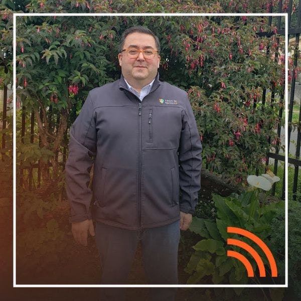 Jaime Hinostroza y la labor de Trabajo Social en Red para disminuir la brecha digital en Chile