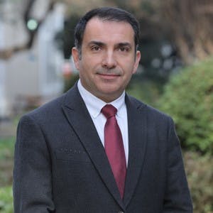Alberto Rojas, director del Observatorio de Asuntos Internacionales UFT: “Hay que considerar que la crisis de Ucrania entró en una etapa completamente nueva con la decisión de Putin de reconocer estas dos regiones separatistas”