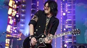 Alfredo Lewin destaca carrera solista de Gilby Clarke: “En sus discos hay más sustancia que en los descartes publicados por Axl Rose y su banda”