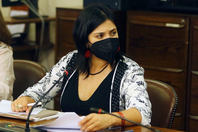 Karol Cariola, diputada del Partido Comunista, por dichos del alcalde Daniel Jadue: “No hay duda del apoyo y el respaldo que el Partido Comunista tiene con el Gobierno, lo cual no significa que vamos a estar de acuerdo en todas las cosas que se digan o hagan”