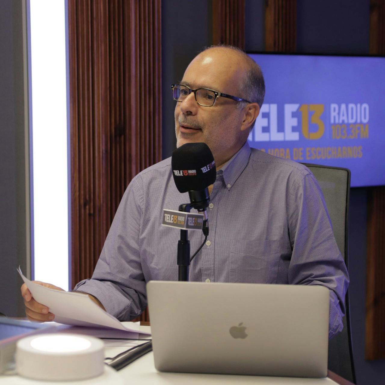 Rodrigo Valdés, académico de la Escuela de Gobierno UC, por crisis de seguridad : “Lo complejo de esto no solo es la mano dura, sino cómo se valida el uso de la fuerza por parte del Estado, yo no veo una salida fácil”