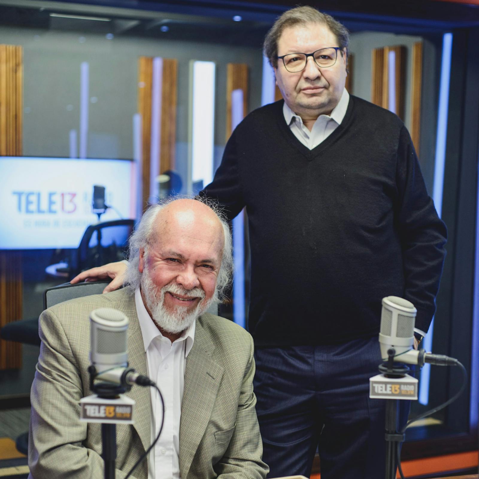 Cavallo y Martínez por "Desesperada", "Agentes 355", "Una vida oculta", "Amalgama" y "Cantos de represión"