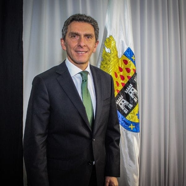 Alcalde de Chillán y muerte de menor por arma de fuego: “No cabe duda que tiene que estar detrás la droga”