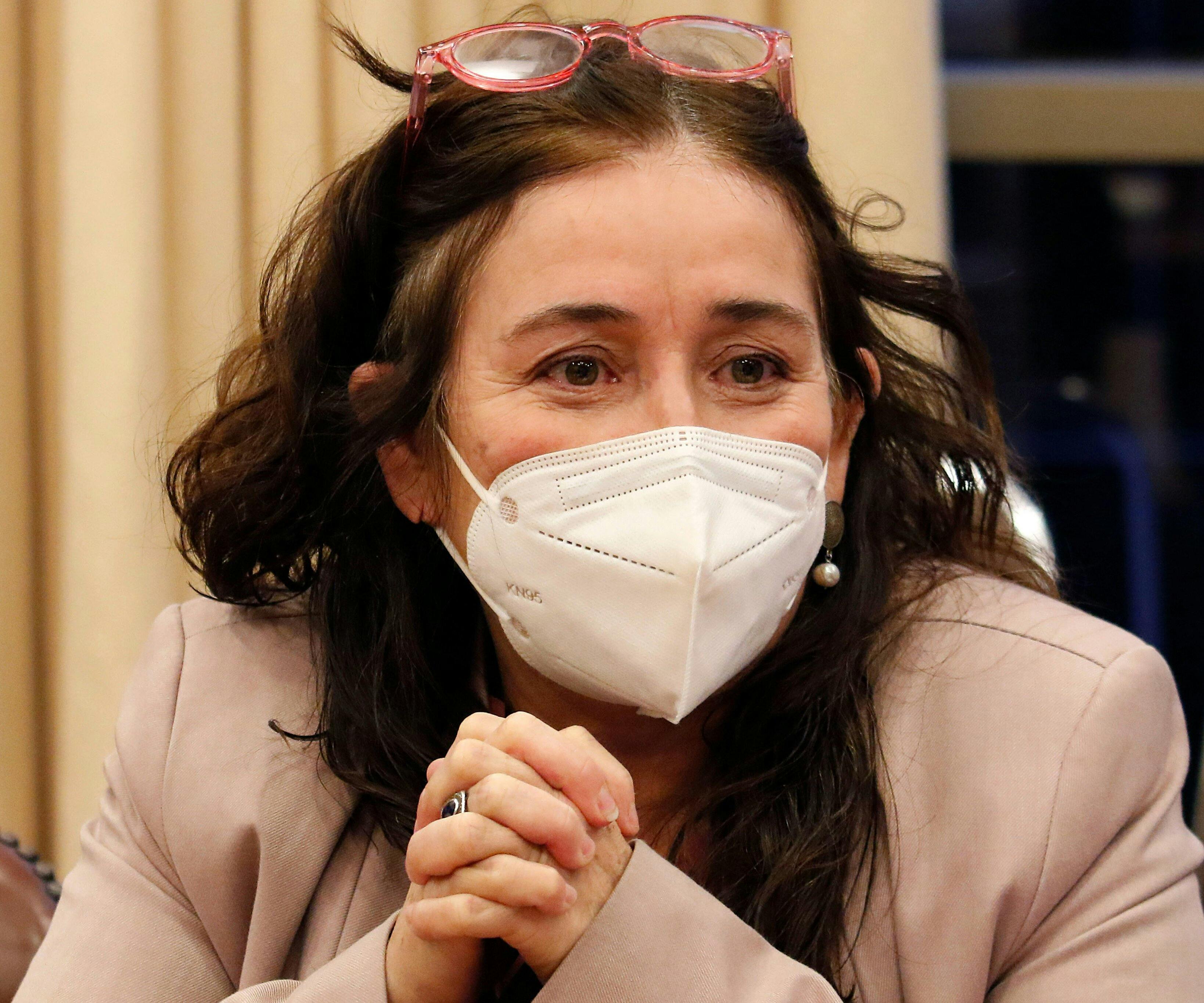Begoña Yarza, ministra de Salud: Se está estudiando una posible quinta dosis para los mayores de 65 años