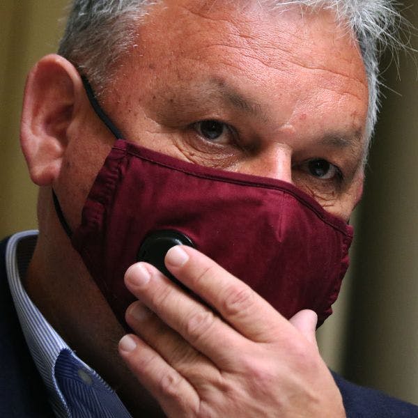 Gobernador de Valparaíso y eventual cierre de empresas contaminantes: “Se necesita muchísimo coraje y espero que ese coraje invada a este gobierno”