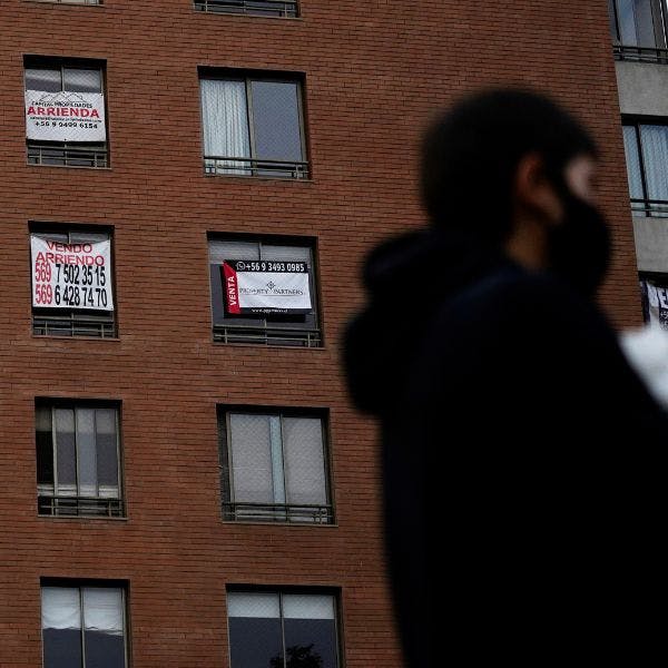 Senador Walker por Ley Devuélveme mi casa