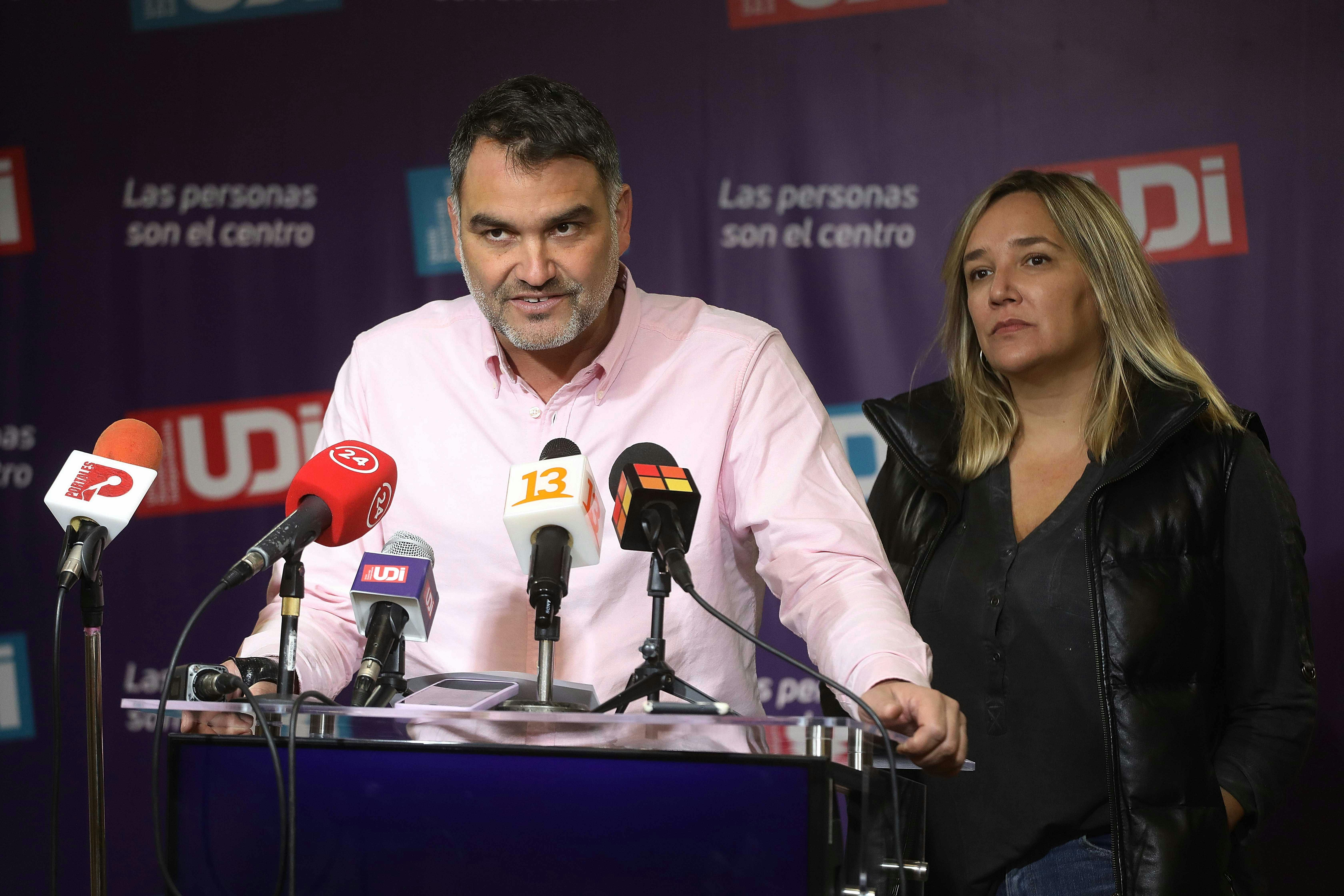 Axel Callis por crítica de Macaya a Bachelet: “Genera unidad en un sector que no estaba unido, que es la ex Concertación”