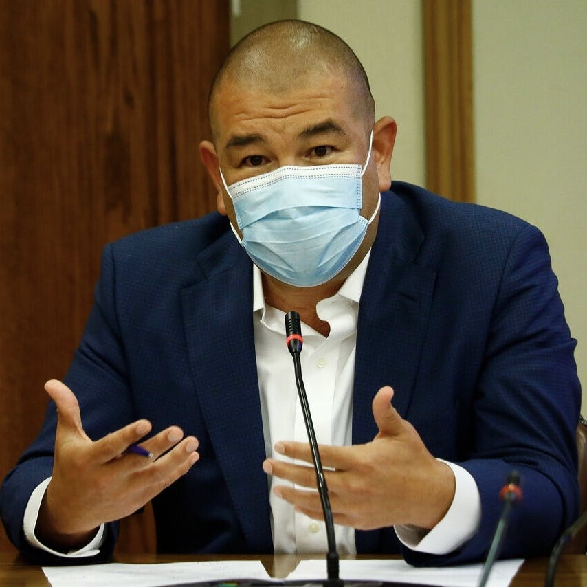Superintendente de Salud: “Si bien hay una situación compleja, ninguna de las Isapres ha caído en insolvencia”