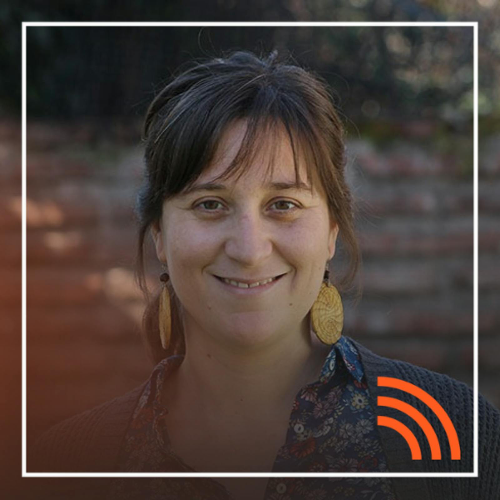 Isabel Castillo: "Religión y política" episode artwork