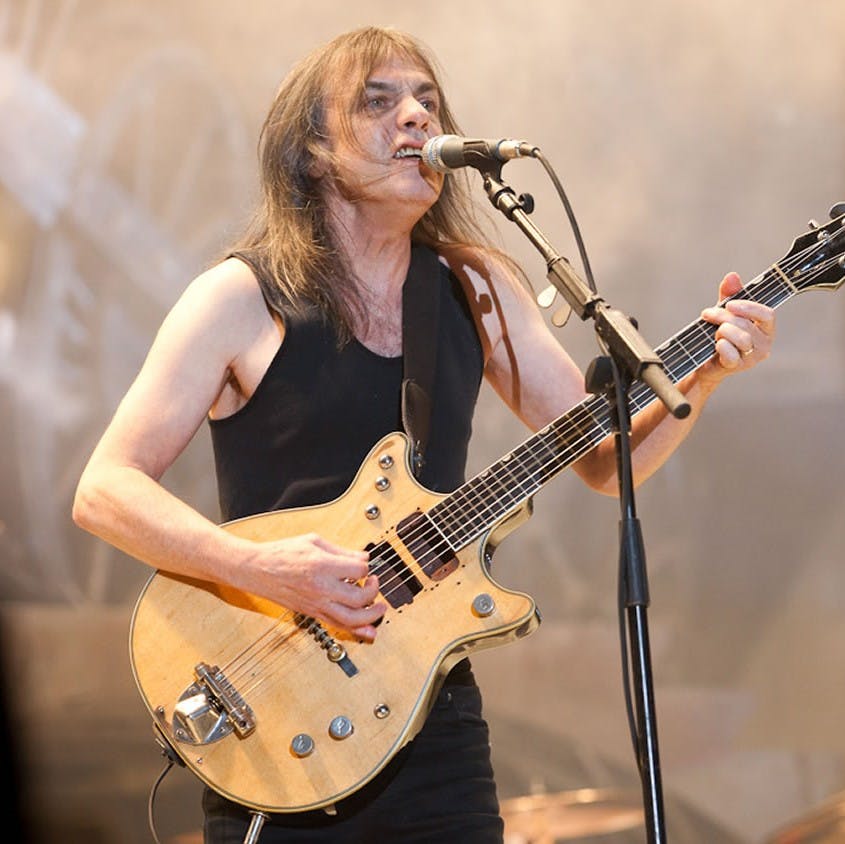 Homenajeamos a Malcolm Young en su natalicio; Steven Wilson no para y ya piensa en un nuevo plan además de Porcupine Tree; y comentamos el regreso de Beavis & Butt-head.