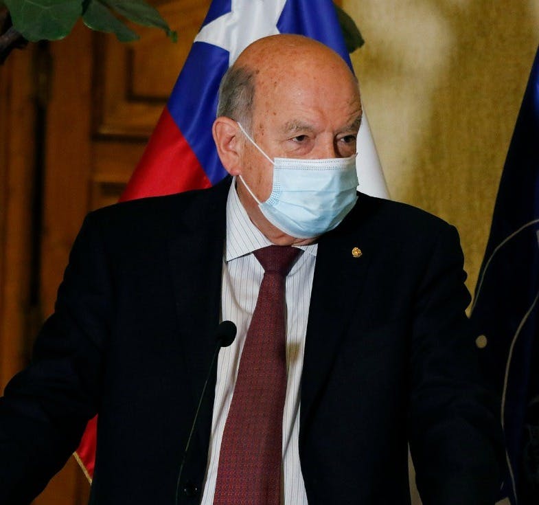 José Miguel Insulza y violencia en el sur: El Gobierno no ha utilizado suficientemente el Estado de Excepción