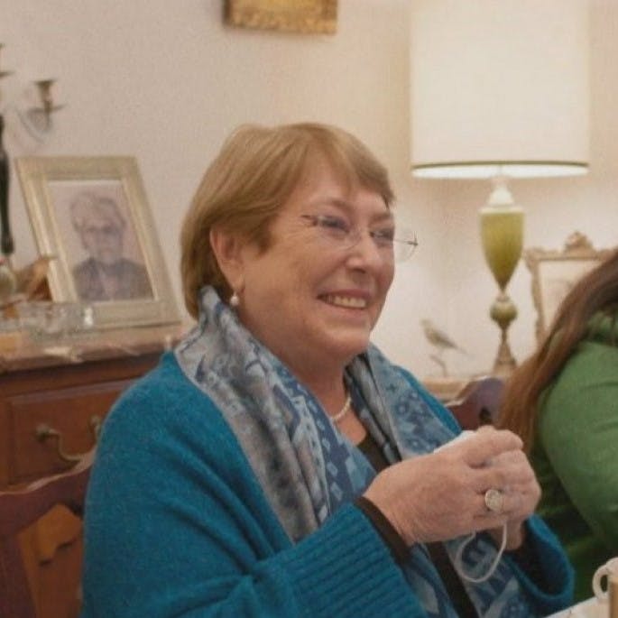 Mayol y aparición de Bachelet en franja del Apruebo: “Va a un voto que está en el Rechazo, pero es la parte más blanda”