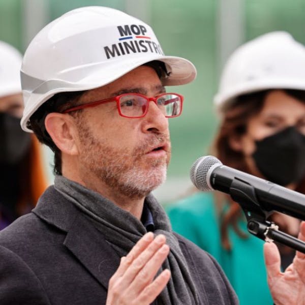 Ministro de Obras Públicas por desplazamiento en fiestas patrias: “Han salido 93 mil vehículos”