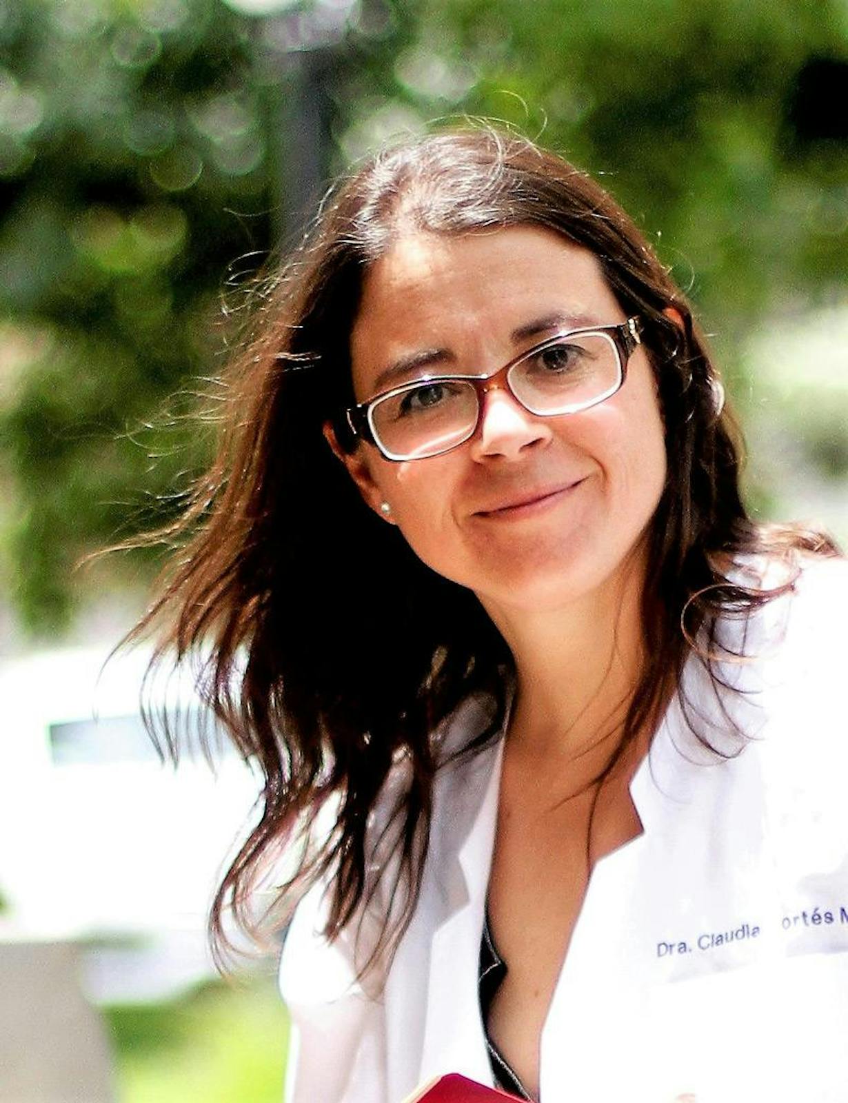 Doctora Claudia Cortés y fin del uso de la mascarilla: "Existe un pequeño riesgo de que aumenten los casos pero si estamos vacunados esos casos serán leves"