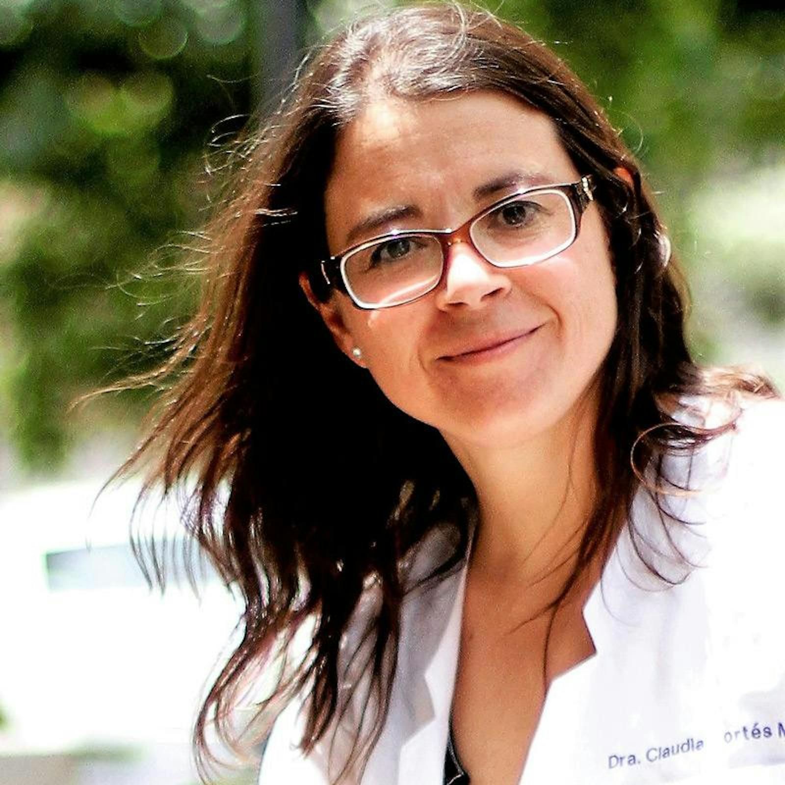 Doctora Claudia Cortés y fin del uso de la mascarilla: "Existe un pequeño riesgo de que aumenten los casos pero si estamos vacunados esos casos serán leves"