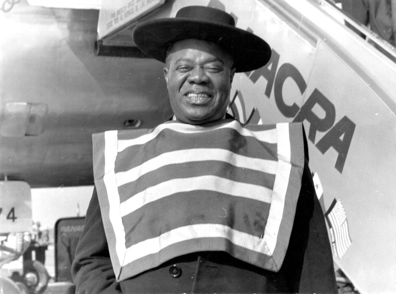Profe Peralta y la relación de la visita de Louis Armstrong a nuestro país y el lanzamiento de “Love me do” de The Beatles