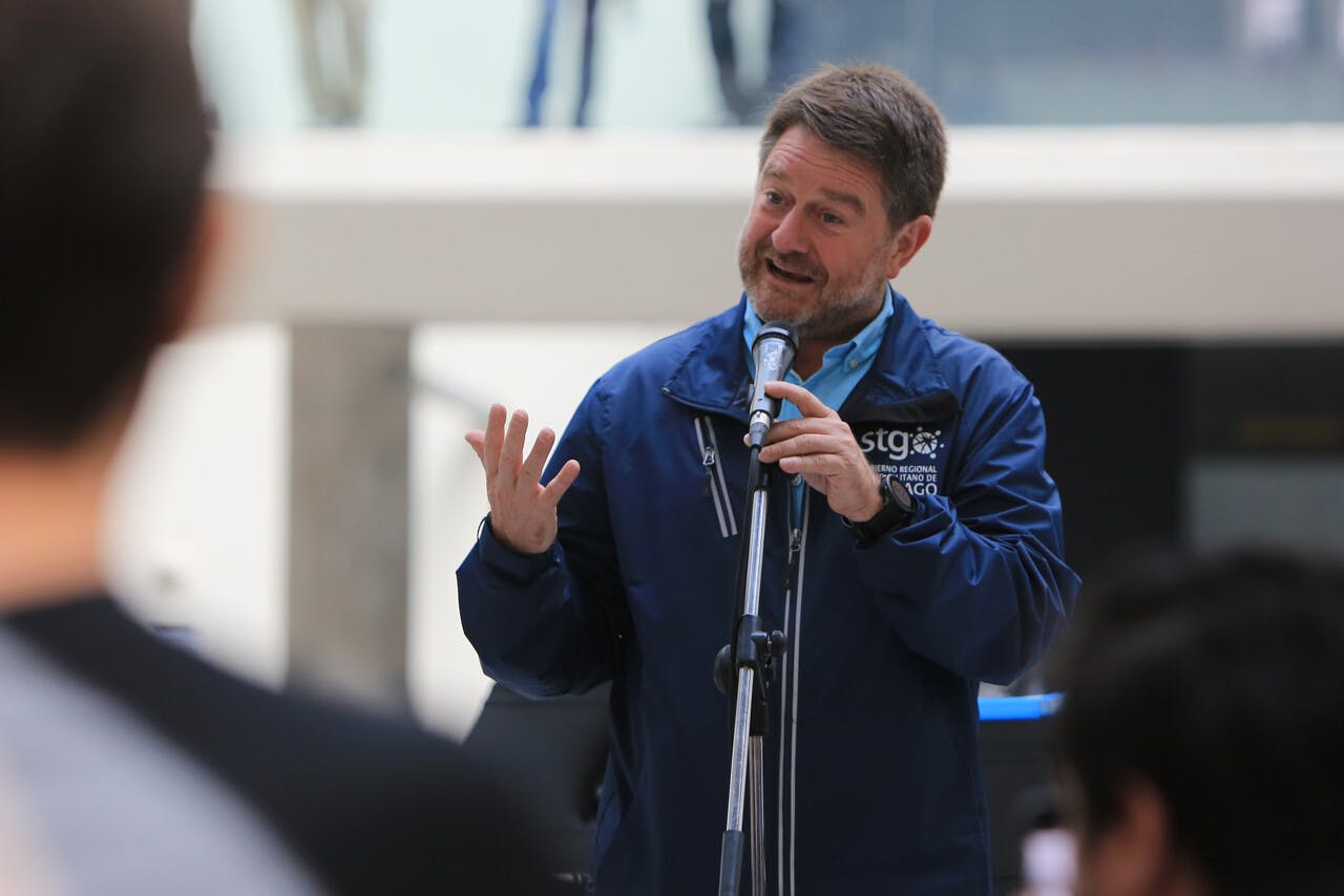 La DC pierde el mismo día a su principal autoridad democráticamente elegida y a su figura con mayor proyección presidencial