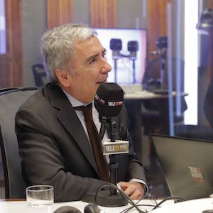 Carlos Peña por tercer aniversario del 18-O: Se cometió el error intelectual consistente en moralizar el fenómeno