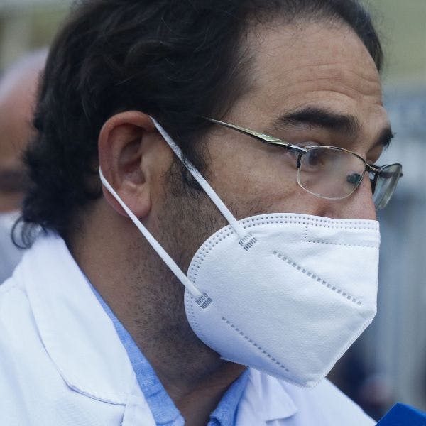 Pdte. Colmed Valparaíso: “Cuando dices que no es necesario el uso de las mascarillas indirectamente la gente asumió que el virus se había acabado”