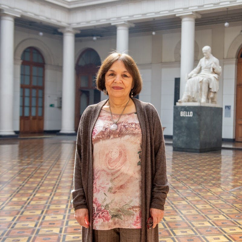 Directora de Igualdad de Género de la U de Chile: Tenemos que procurar que las mujeres tengan las mismas oportunidades de investigar que sus colegas