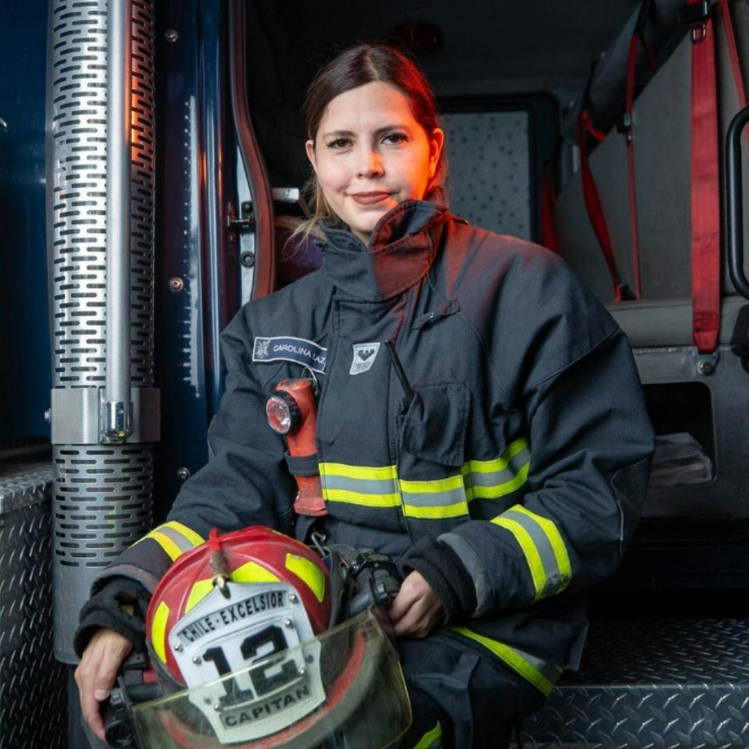 Capitán Carolina Lazo: “A los cuarteles bastante antiguos hay que hacerles modificaciones para que todas las compañías de Bomberos podamos integrar a las mujeres”