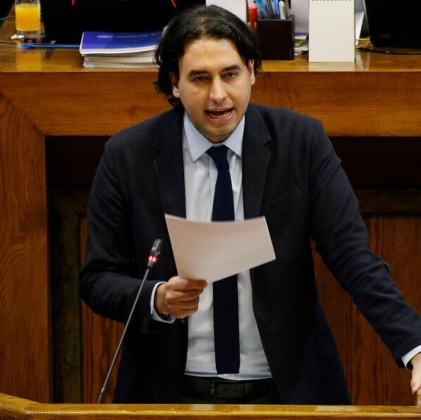 Callís y elección de Mirosevic en la Cámara: Le entró el alma al cuerpo al gobierno después de los últimos meses que han sido la oscuridad misma