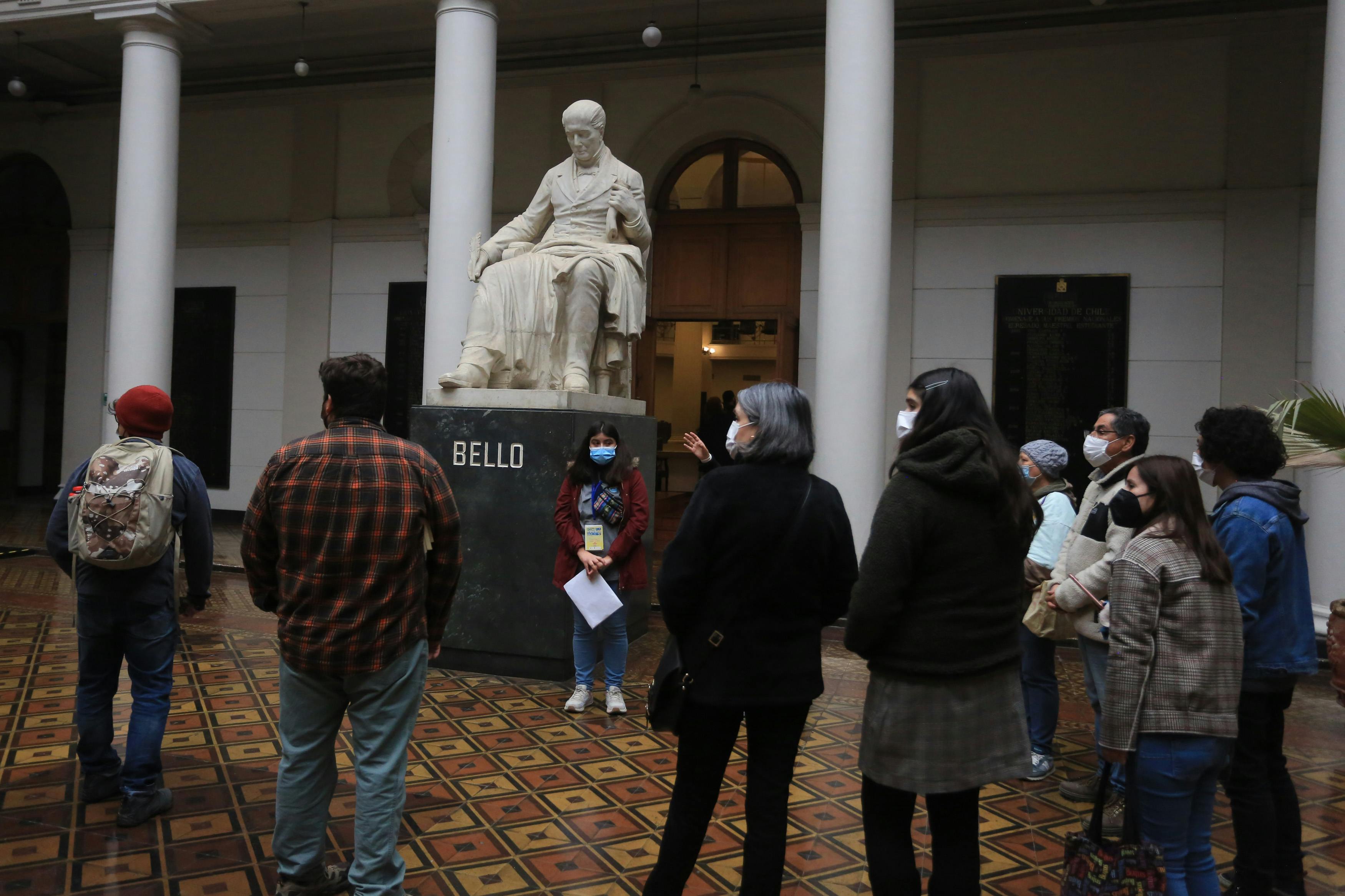 Profe Peralta y los 180 años de la Universidad de Chile: Hay una discusión pendiente, se llega a afirmar que tiene cuatro siglos