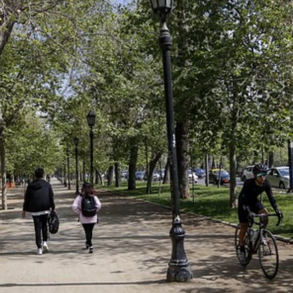 Vocero del Movimiento Salvemos el Parque Forestal: “Vemos con buenos ojos que no se haga el pique de trabajo y salida del Metro en ese sector, pero nos preocupa aún el trazado”