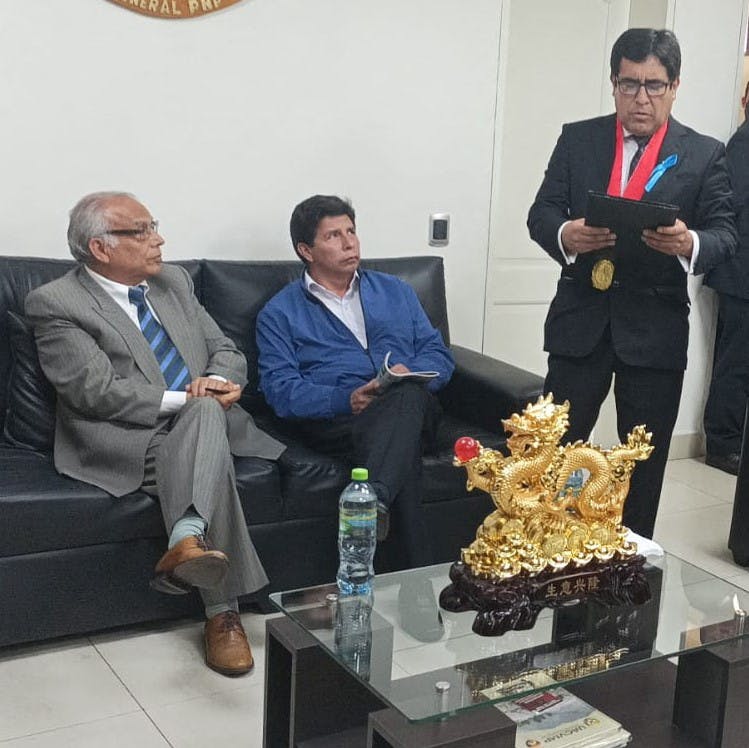 Historiador por situación de Perú: Tiene que haber un cambio desde el punto de vista de la formación política y cívica de los líderes
