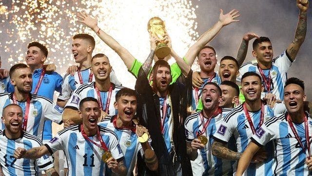 19/12 Argentina campeón y los himnos de celebración 