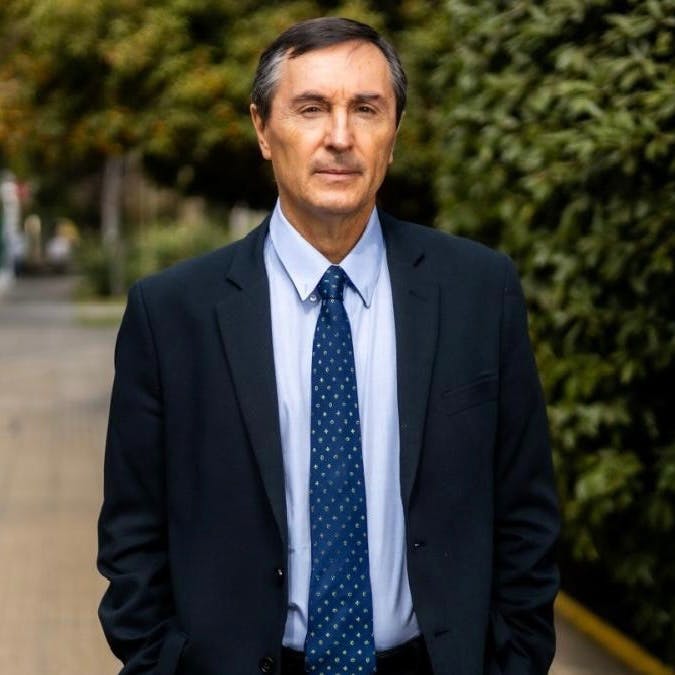 Simon: Las isapres no están buscando ningún salvataje (...) hay que permitir el equilibrio del sistema para que pueda seguir operando
