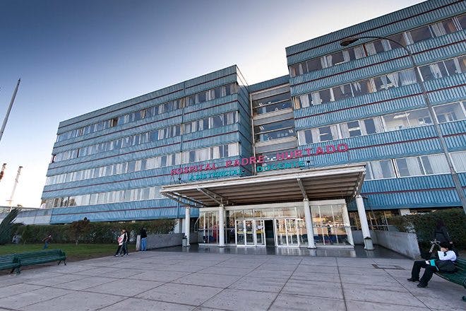 Ingrid Flores, enfermera del Hospital Padre Hurtado, explicó trabajo que realizan para la reducción de las listas de espera