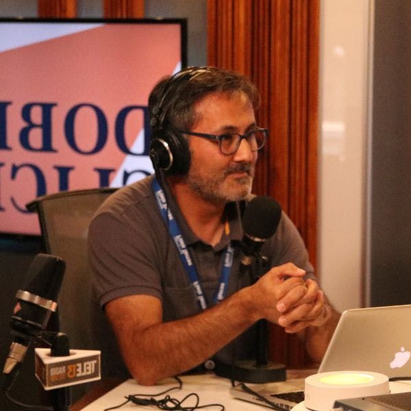 Cristián Prado por digitalización de NNA: “Hemos integrado de una manera casi irracional el celular a nuestra vida diaria y esto lo copian los niños”