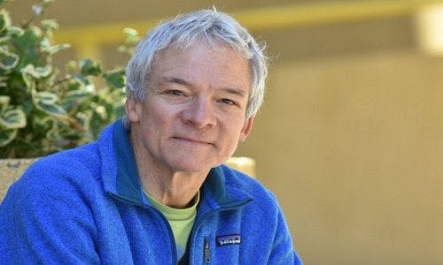 Cronobiólogo John Ewer comentó los alcances del cambio de hora.