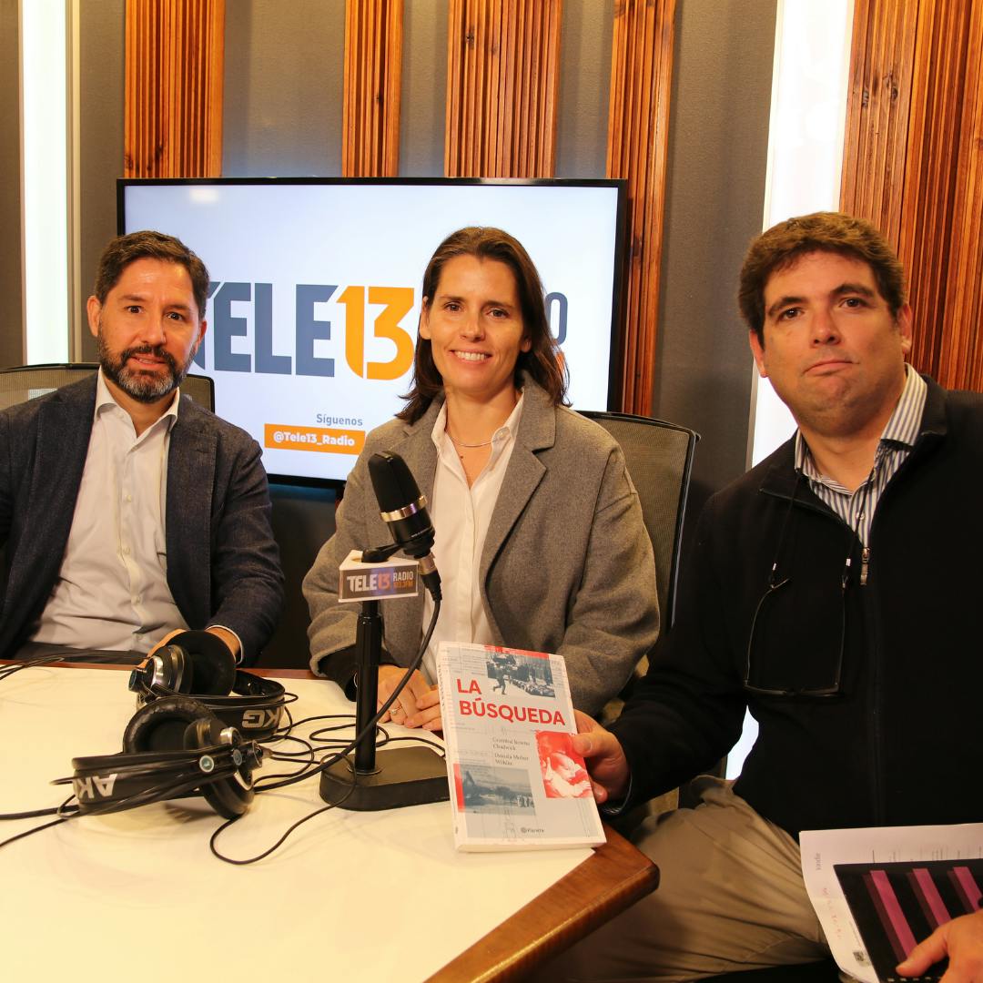 Cristóbal Jimeno y Daniela Mohor por su libro La Búsqueda