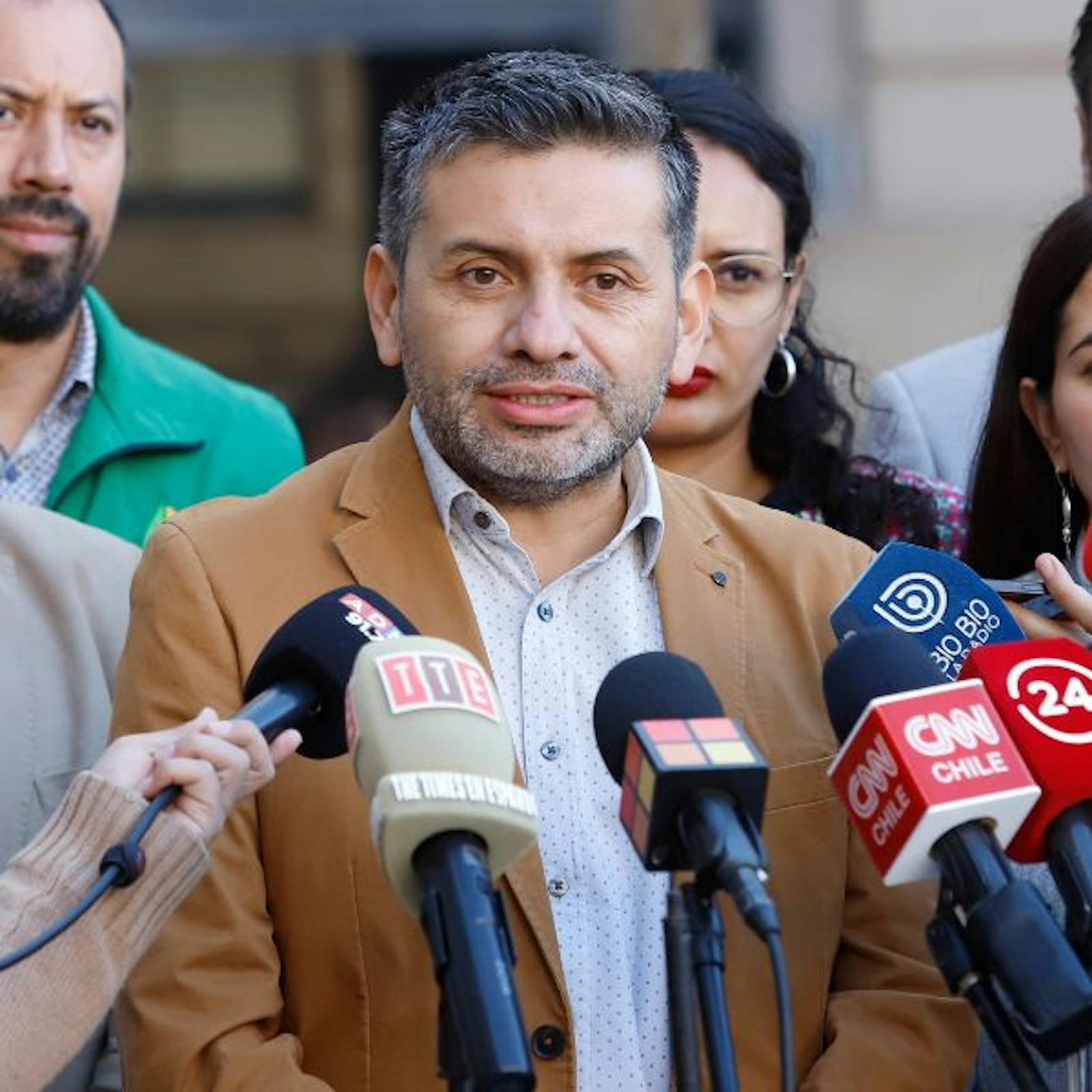 Alcalde de Arica por declaraciones de su par de Tacna en contra del Pdte. Boric: "Son totalmente desafortunadas, creo que no corresponden" episode artwork