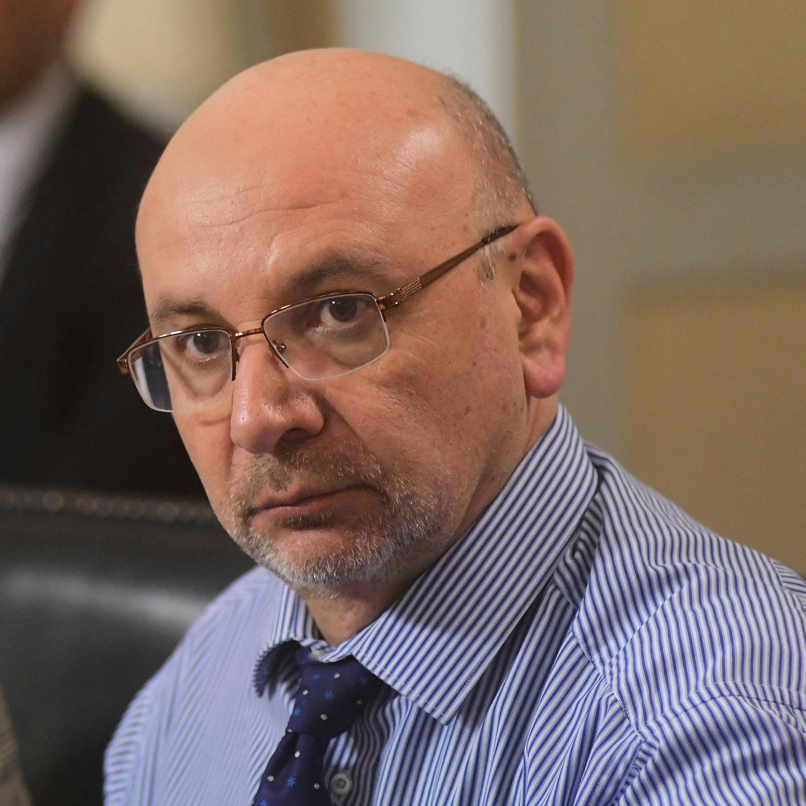 Senador Juan Luis Castro: “Nadie quiere que las isapres quiebren, nadie anda buscando el desplome, porque entendemos que esto tiene rebote y efecto en el sistema público