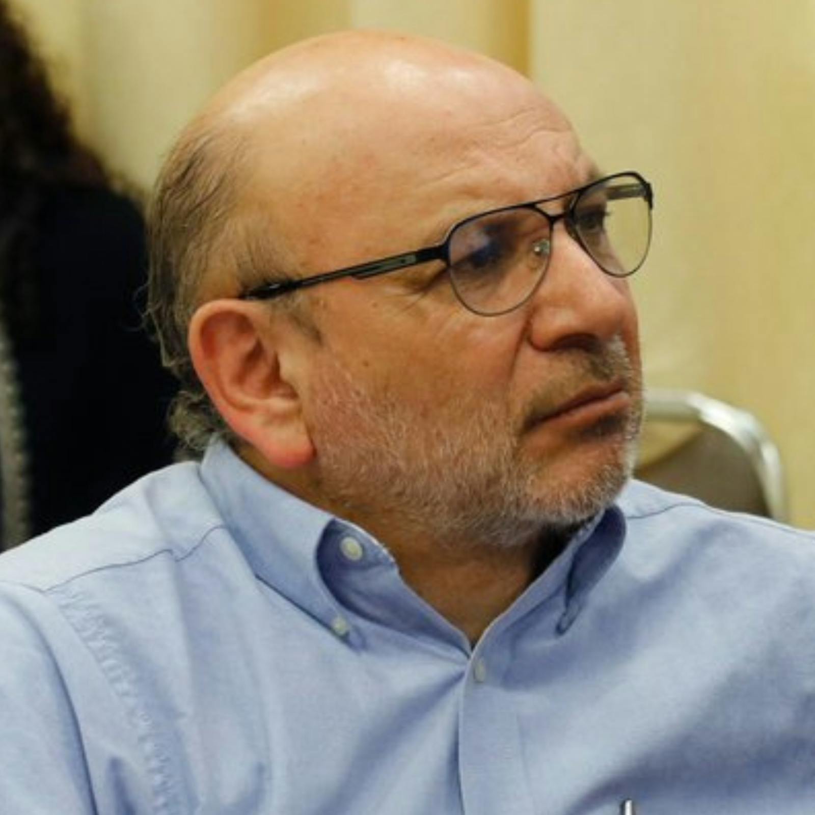 Senador Juan Luis Castro por dichos de Vivanco sobre fallo de Isapres: "Genera más incertidumbre en un momento en que uno espera de un Poder del Estado que los fallos sean autoexplicativos" episode artwork