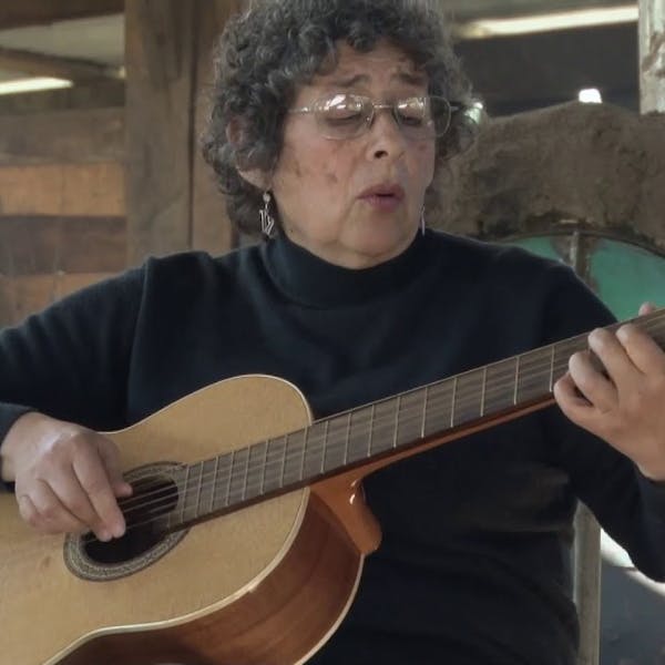Patricia Chavarría, una folclorista que rescata las raíces del campo chileno