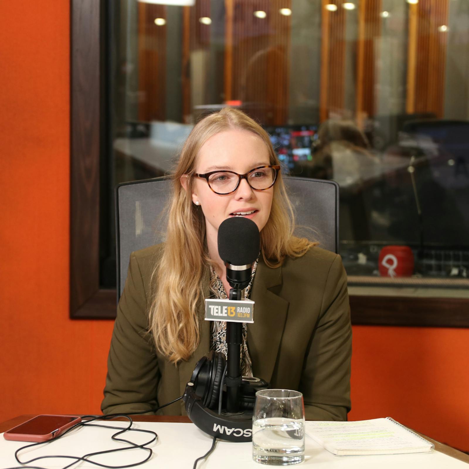 Presidenta del Consejo Constitucional: "Hay que buscar los puntos de encuentro más que las líneas rojas. No todo debe quedar constitucionalizado, hay que dejar temas que resuelvan los legisladores" episode artwork