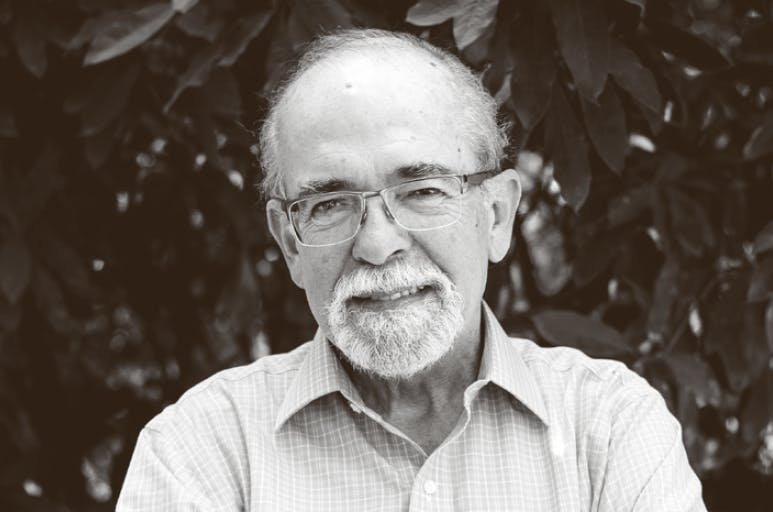 El Profe José Maza y su nuevo libro Luna