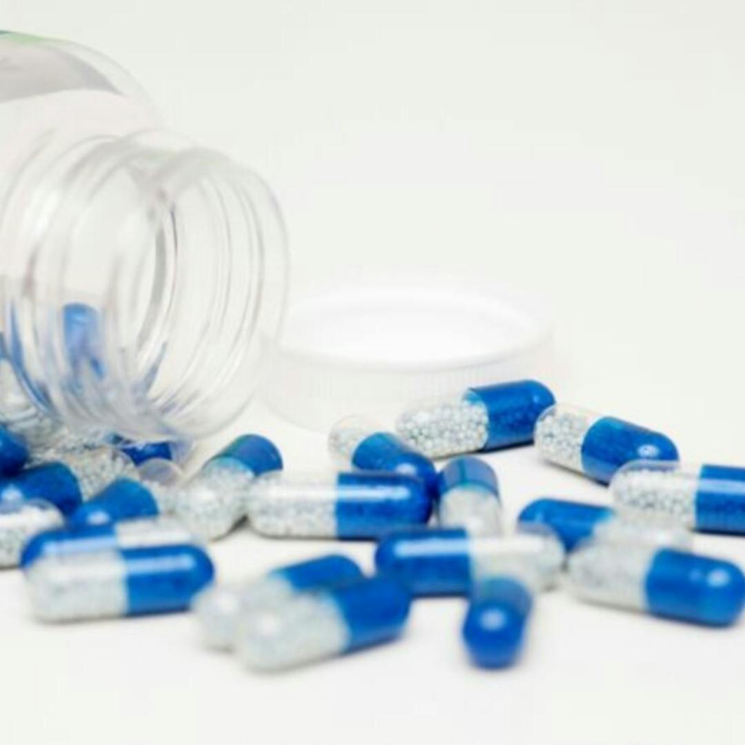 Académico U. de Chile por eficaz antibiótico creado en Chile: “Se basa en una estructura completamente nueva, por lo que la posibilidad de que la bacteria pueda generar una resistencia es muy baja”