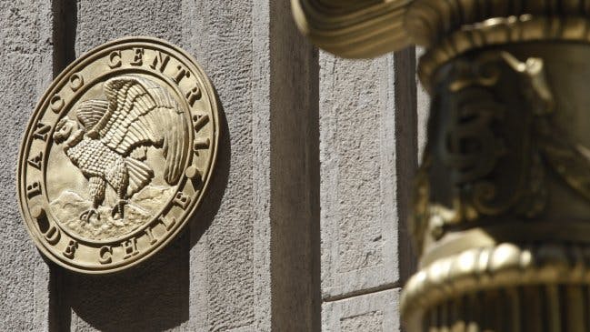 Economista Claudio González, se refirió al Imacec de mayo, que cayó un 2.0%. 