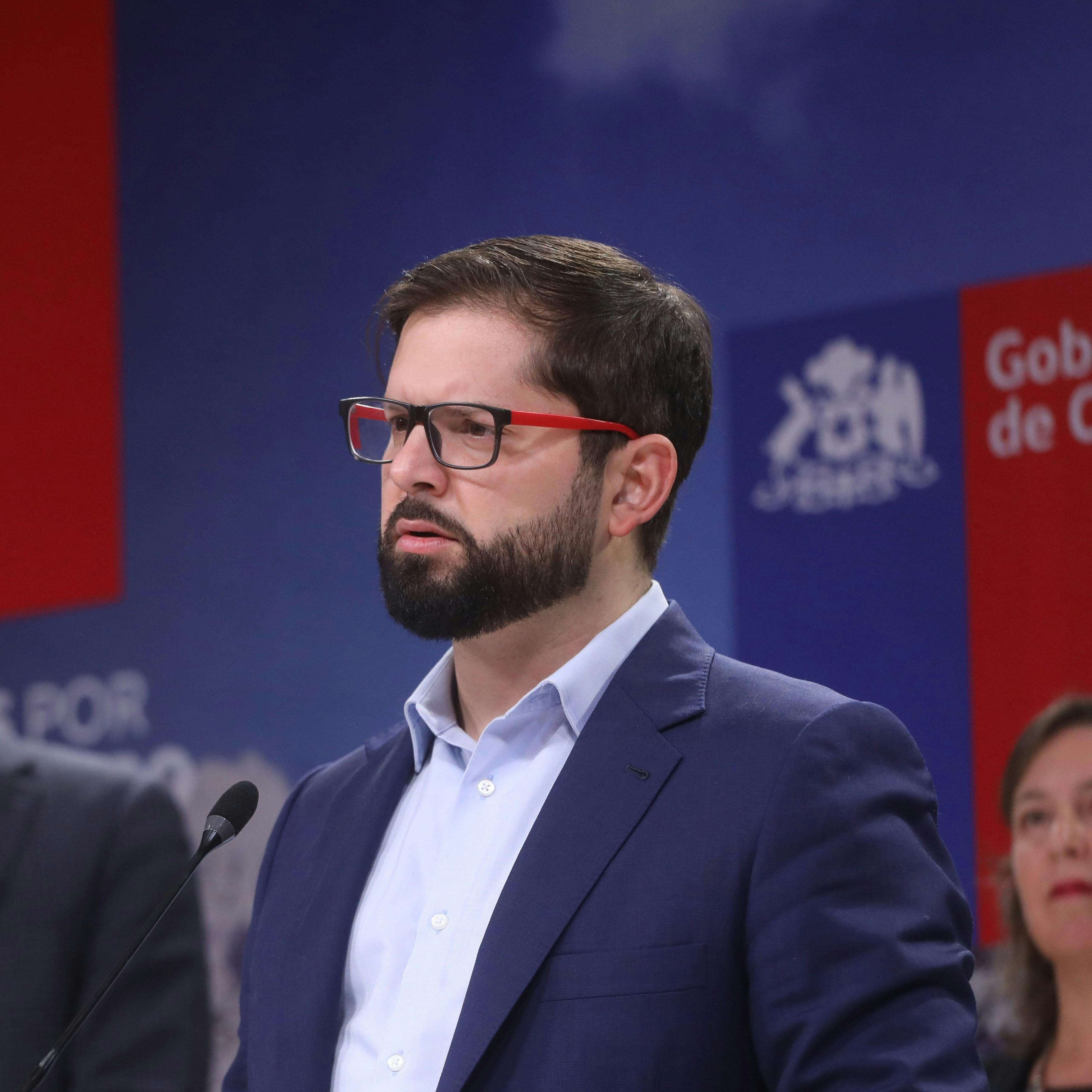 Alberto Mayol por Democracia Viva: La crisis sigue creciendo con el agravante de que por errores propios entró a la oficina del Presidente